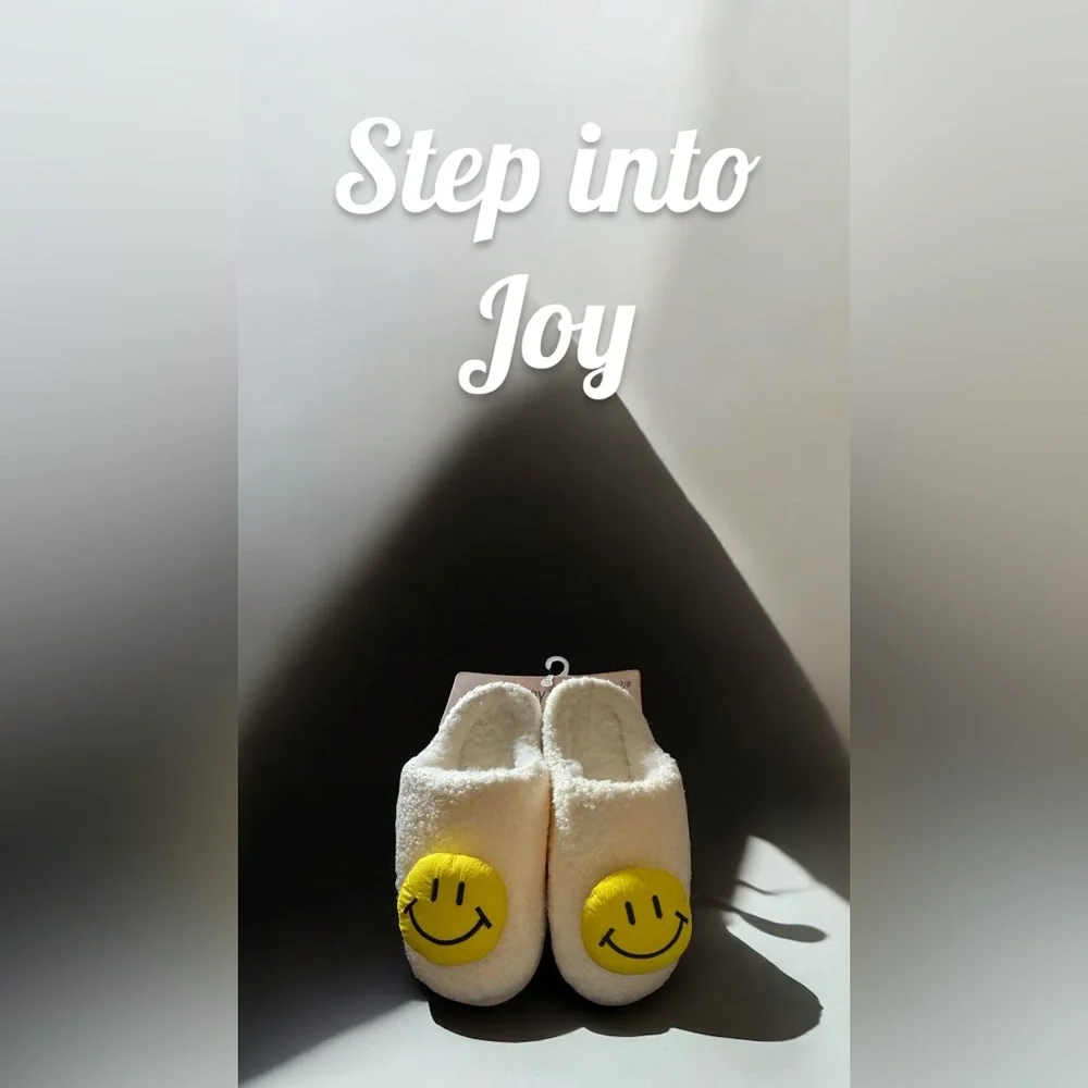 Kids White and Yellow Smiley Face Slippers